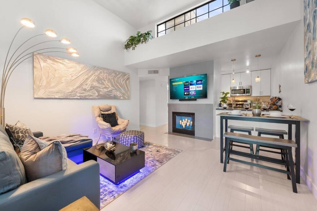 The Hidden Gem, King Bed & Hot Tub! Apartment Chandler Exterior photo